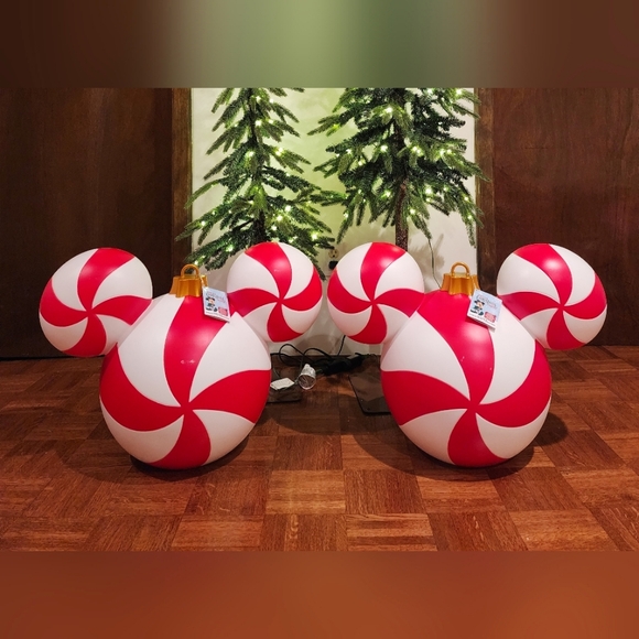 Disney Store Mickey Mouse Large Color Changing Holiday Icon Disney Parks 2024 - Picture 12 of 16